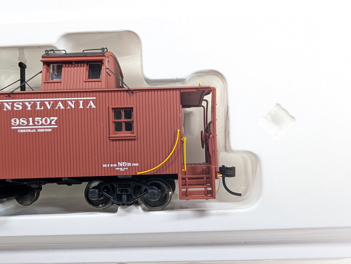 Walthers 932-27641 HO Scale N6B Wood Offset Cupola Caboose 2 Car Pack Pennsylvania PRR #981507, 982412 Metal Wheels