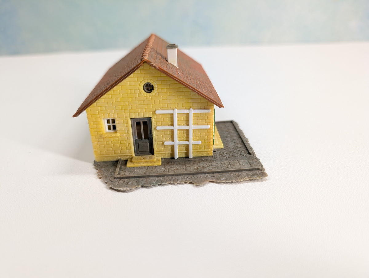 USED Faller #200D/1 HO Scale Small Yellow Brick House