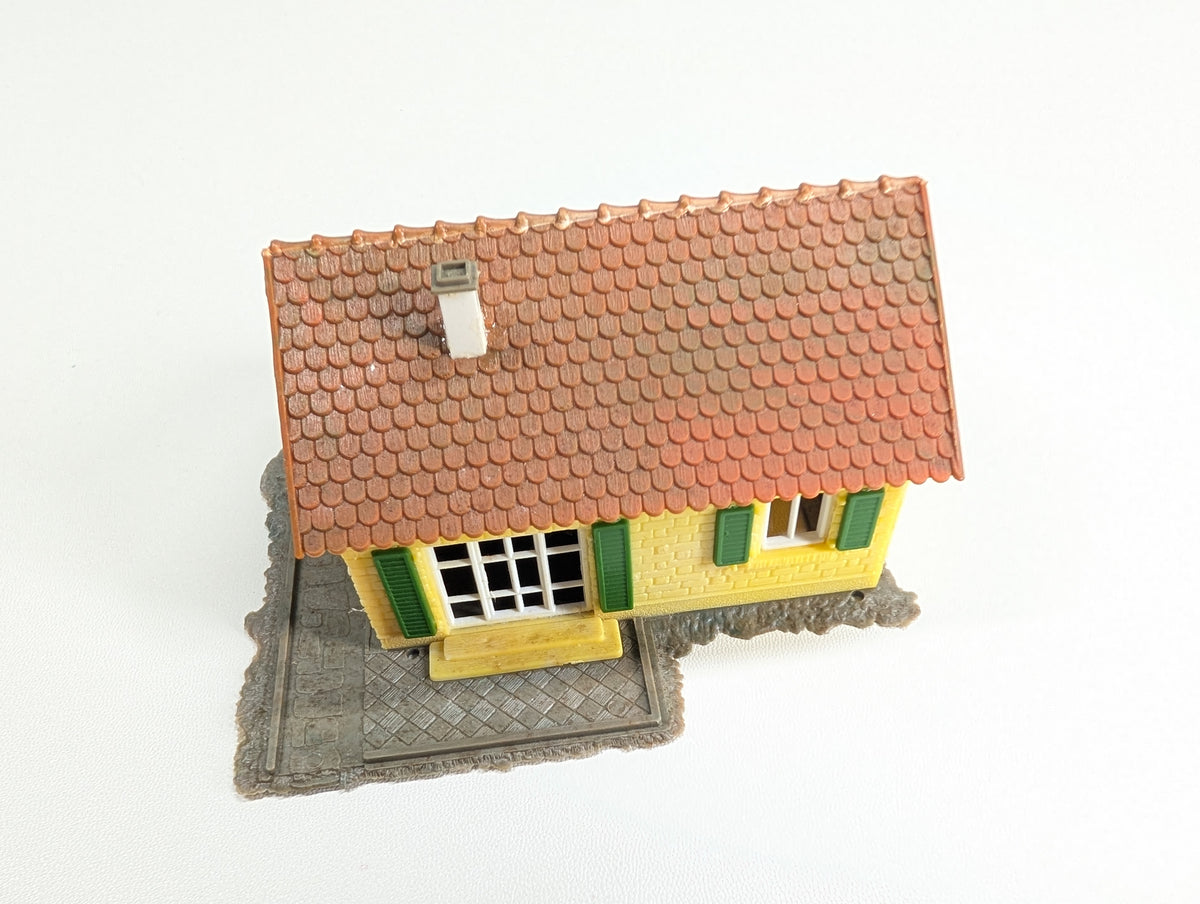 USED Faller #200D/1 HO Scale Small Yellow Brick House