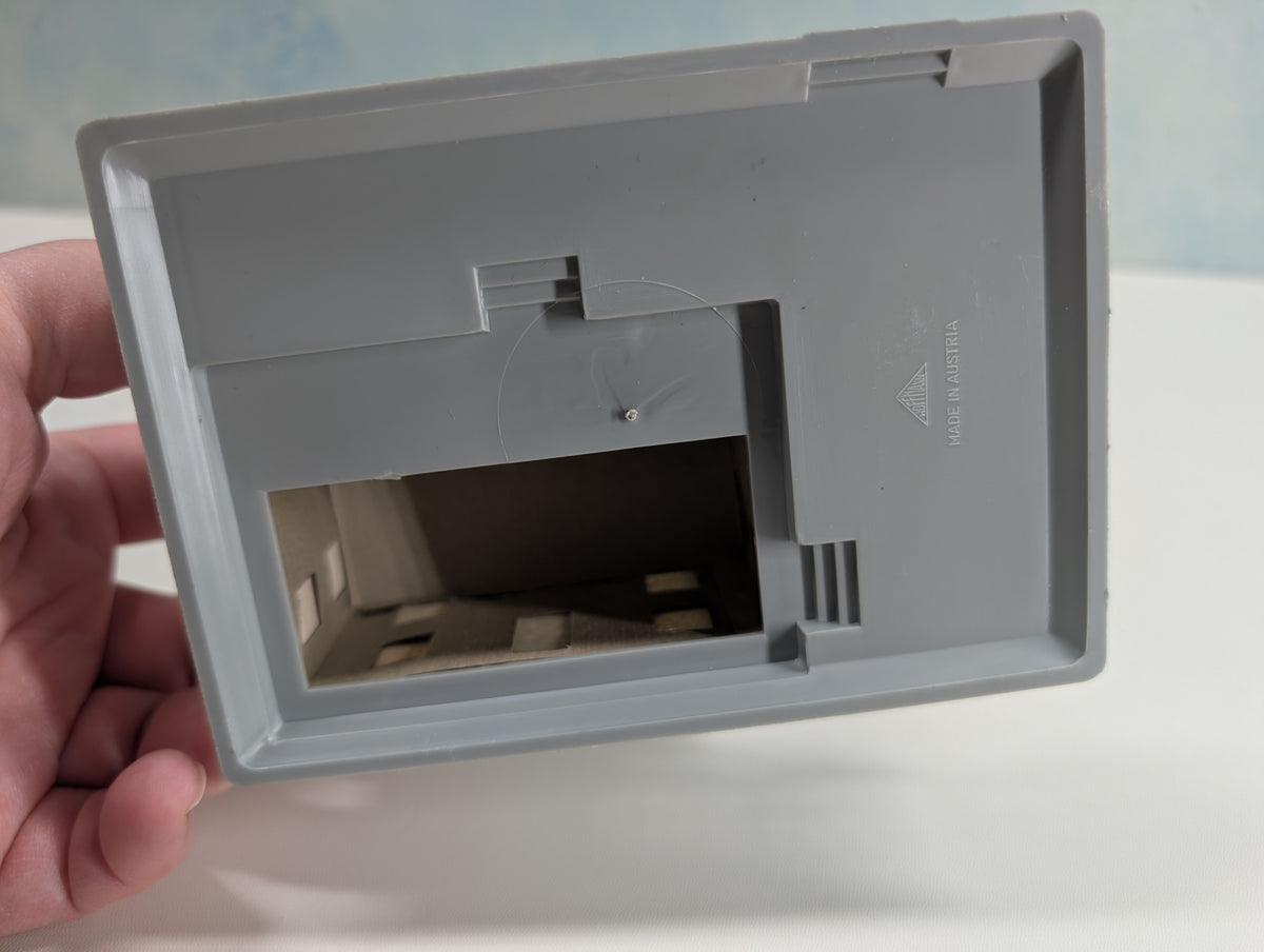USED Hoffmann HO Scale 2 Family Apartment Building
