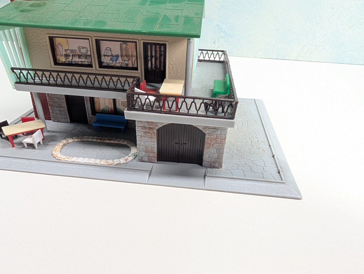 USED Hoffmann 523 HO Scale Villa Florida