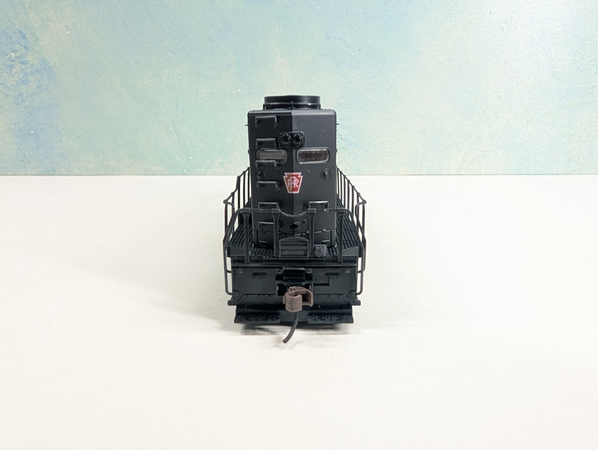 KATO #37-02A HO Scale EMD GP35 Ph 1a Diesel Locomotive Pennsylvania PRR #2308 DB - Runs Great DC