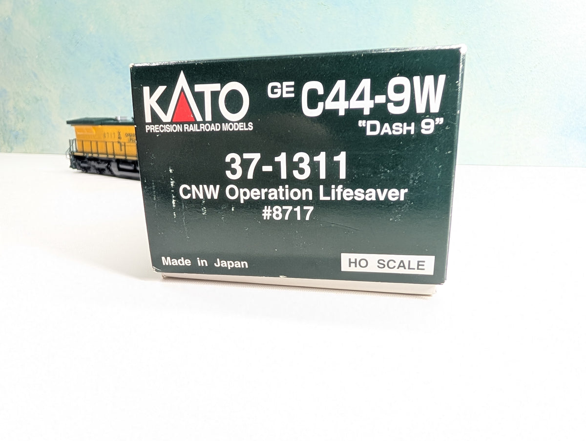 KATO #37-1311 HO Scale GE C44-9W Chicago & North Western CNW #8717 Operation Lifesaver - Runs Great DC