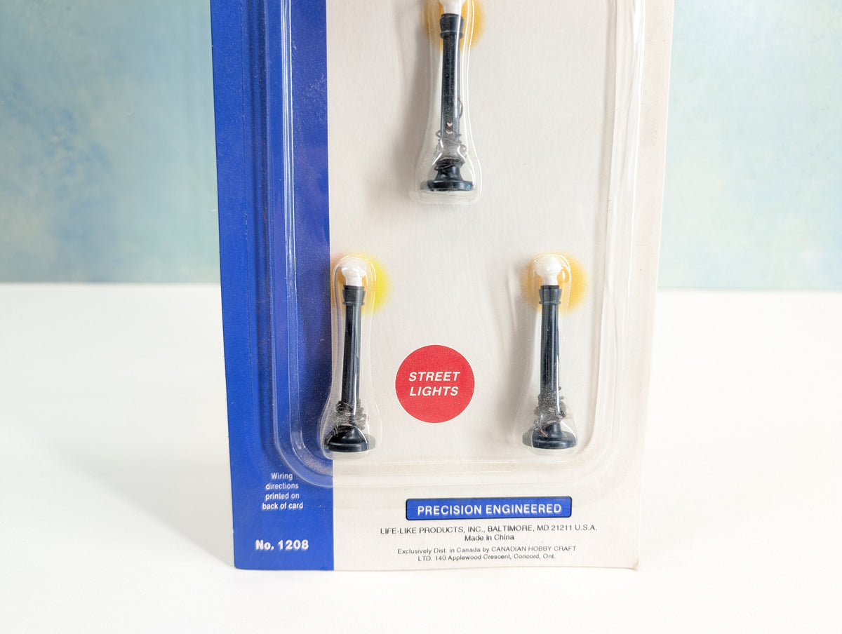 Life-Like 1208 HO Scale Street Lights, Light Ups (3 pcs)