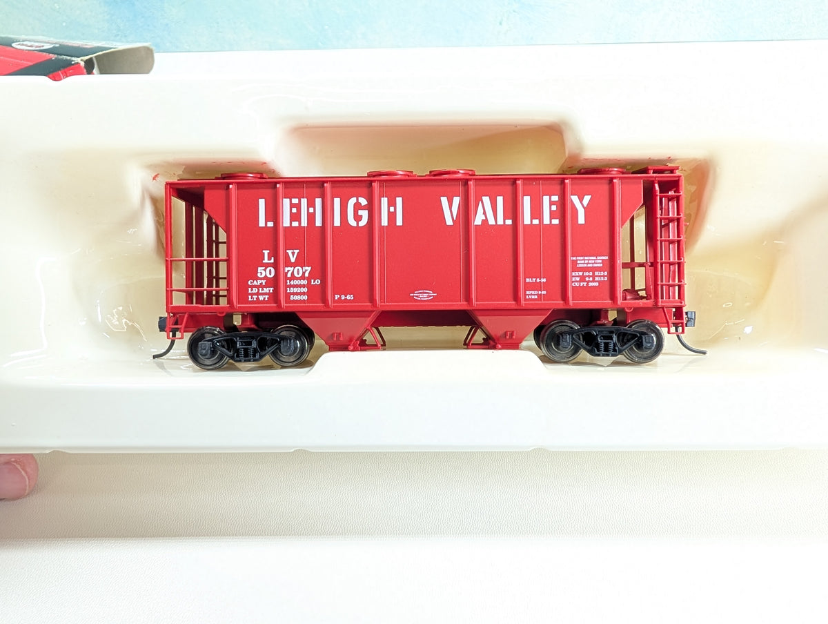 USED Atlas 1815 HO Scale PS-2 Covered Hopper Lehigh Valley LV #50707