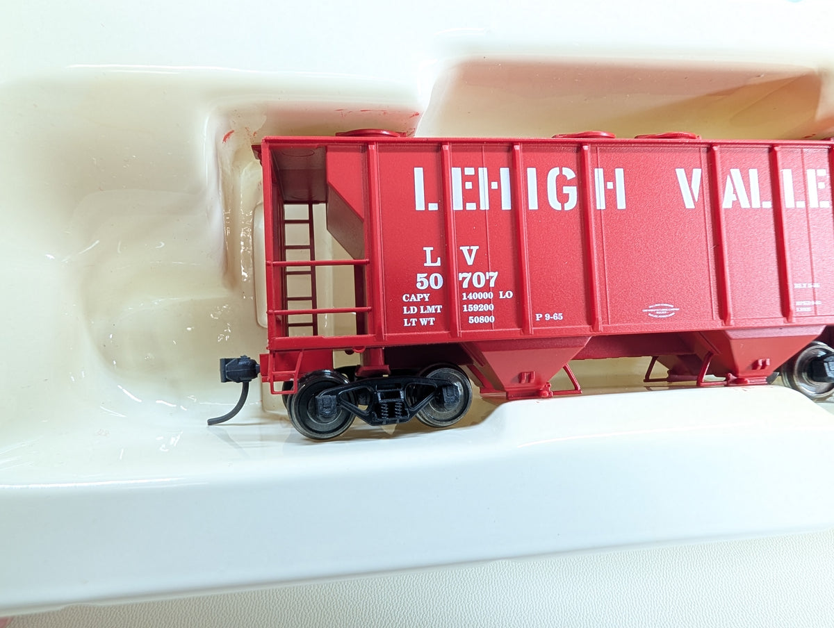 USED Atlas 1815 HO Scale PS-2 Covered Hopper Lehigh Valley LV #50707