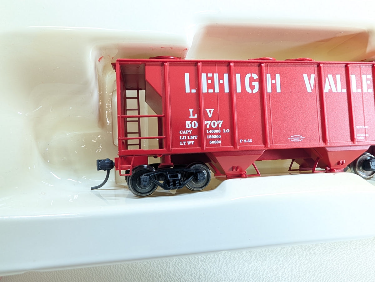 USED Atlas 1815 HO Scale PS-2 Covered Hopper Lehigh Valley LV #50707