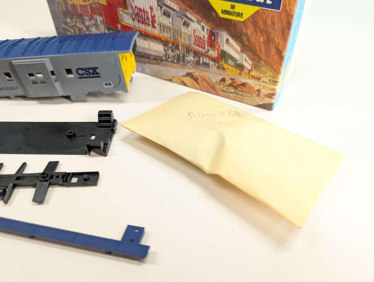 USED Athearn 1294 HO Scale Bay Window Caboose CSX CSXT #904267 KIT