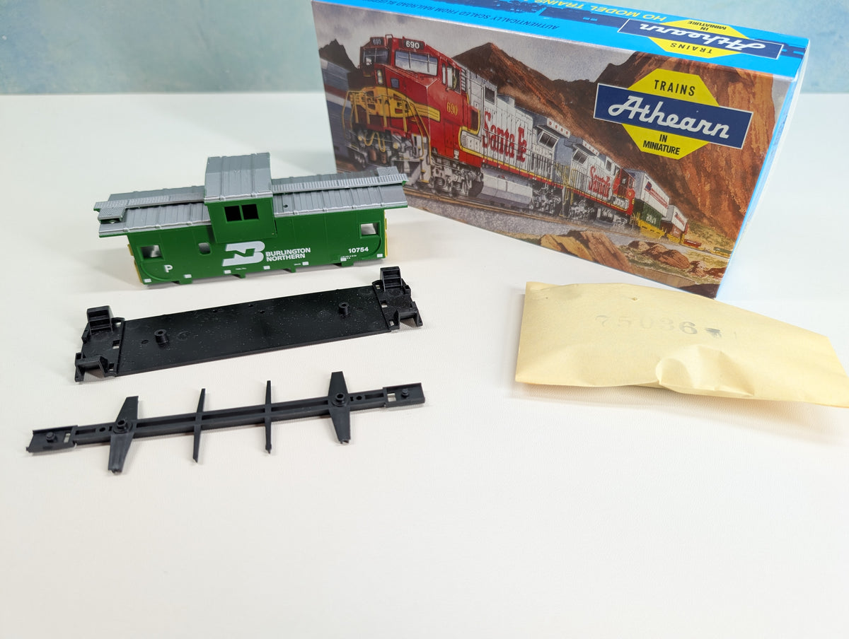 USED Athearn 5361 HO Scale Wide Vision Caboose Burlington Northern BN #10754 KIT