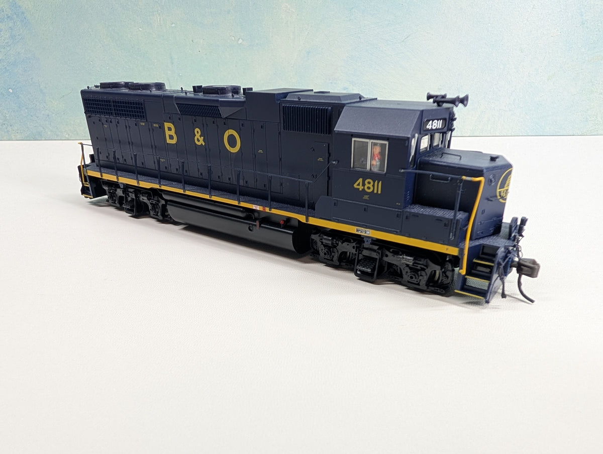 USED Atlas HO Scale GP38 Diesel Locomotive Baltimore and Ohio B&O #4811 Runs Great DC