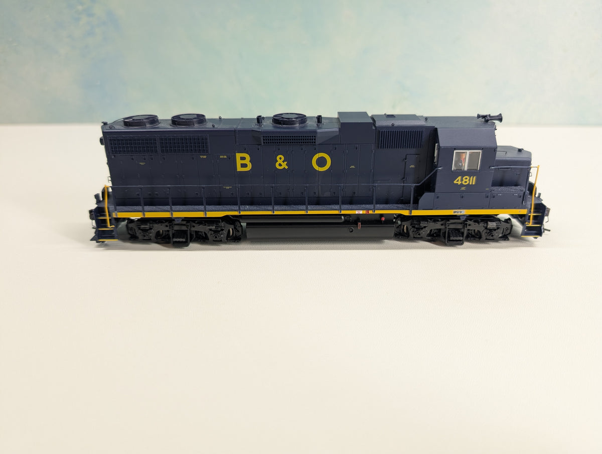 USED Atlas HO Scale GP38 Diesel Locomotive Baltimore and Ohio B&O #4811 Runs Great DC
