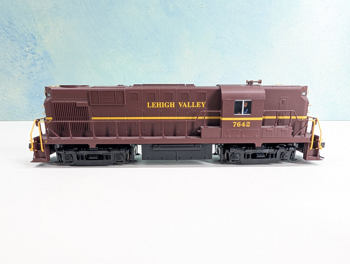 USED Atlas HO Scale High Nose RS-11 Diesel Locomotive Lehigh Valley LV #7642 Runs Great DC