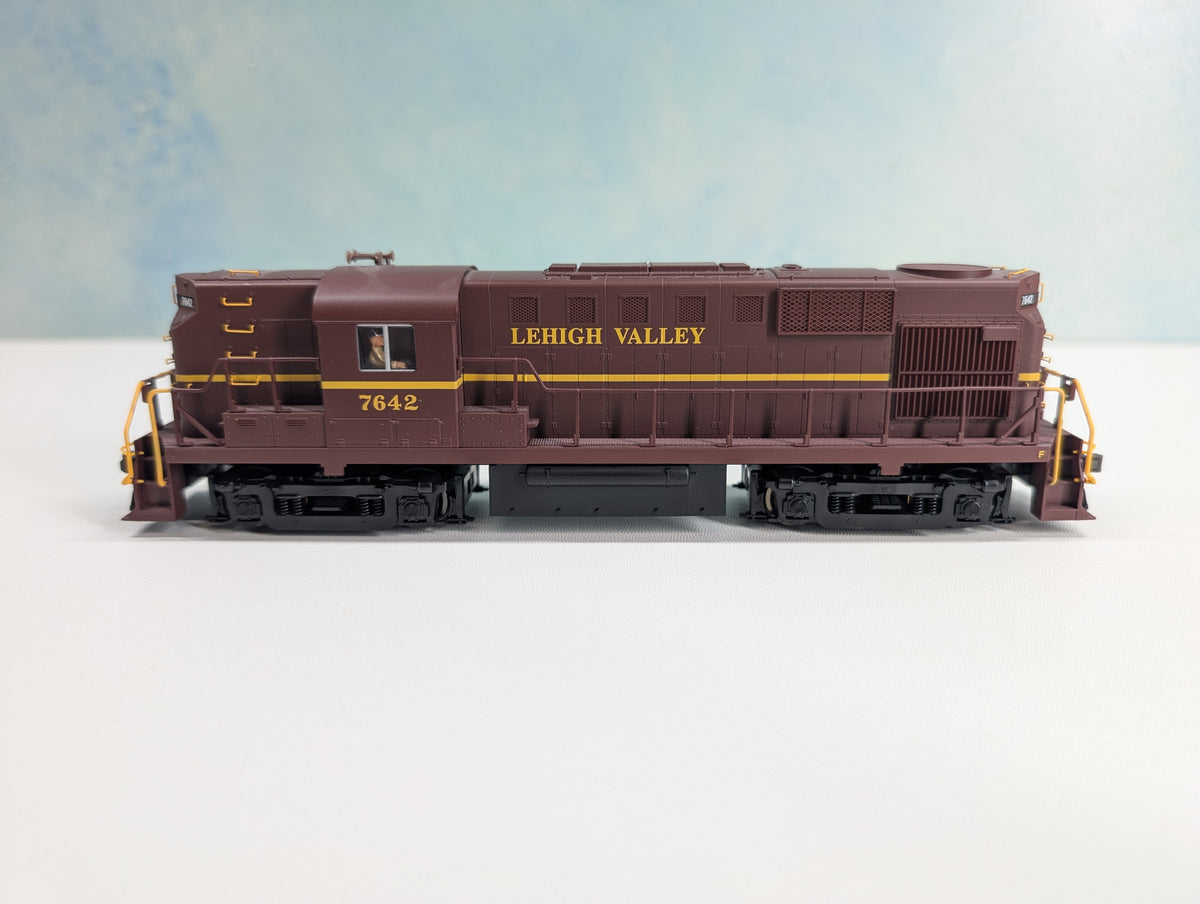 USED Atlas HO Scale High Nose RS-11 Diesel Locomotive Lehigh Valley LV #7642 Runs Great DC