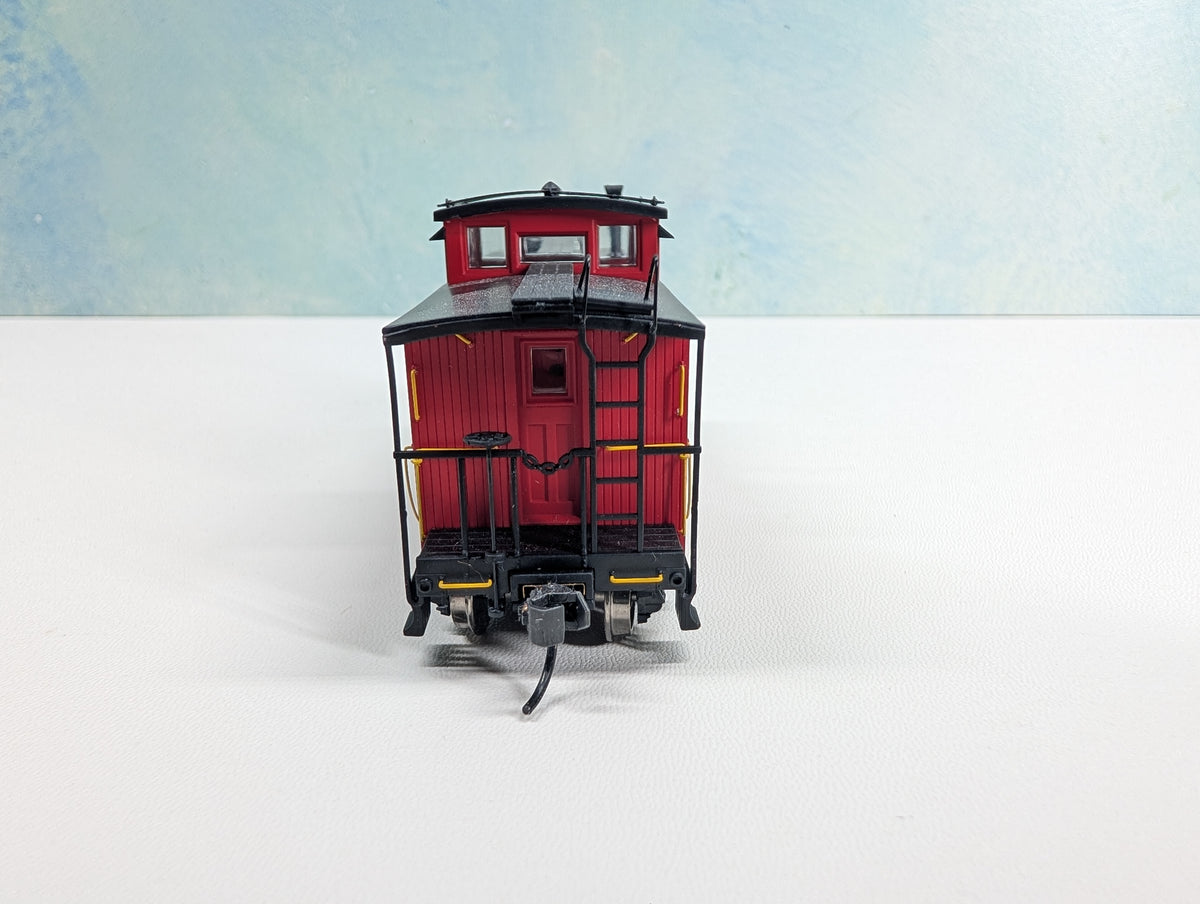 USED Walthers Proto 920-103152 HO Scale 25' Wood Caboose Chesapeake and Ohio C&O #90719 Metal Wheels