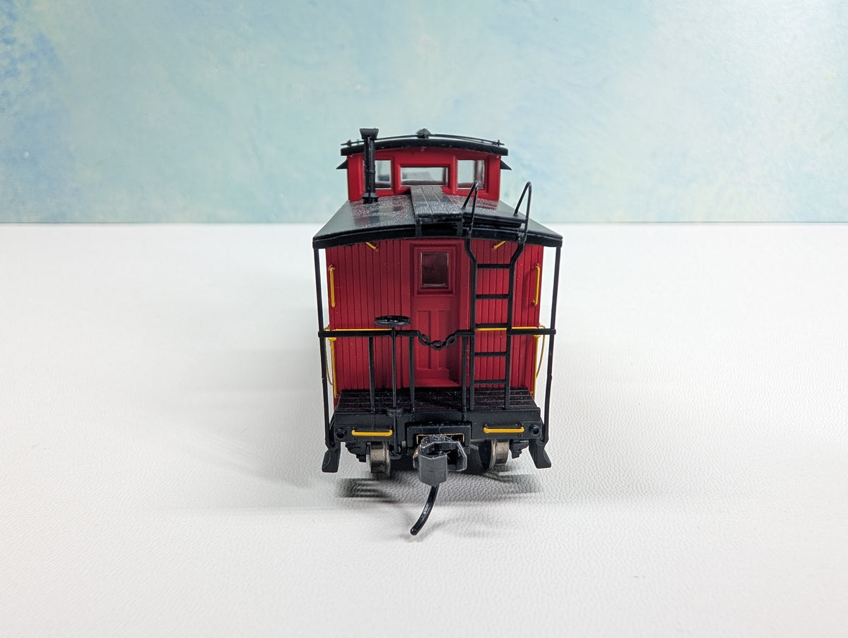 USED Walthers Proto 920-103152 HO Scale 25' Wood Caboose Chesapeake and Ohio C&O #90719 Metal Wheels
