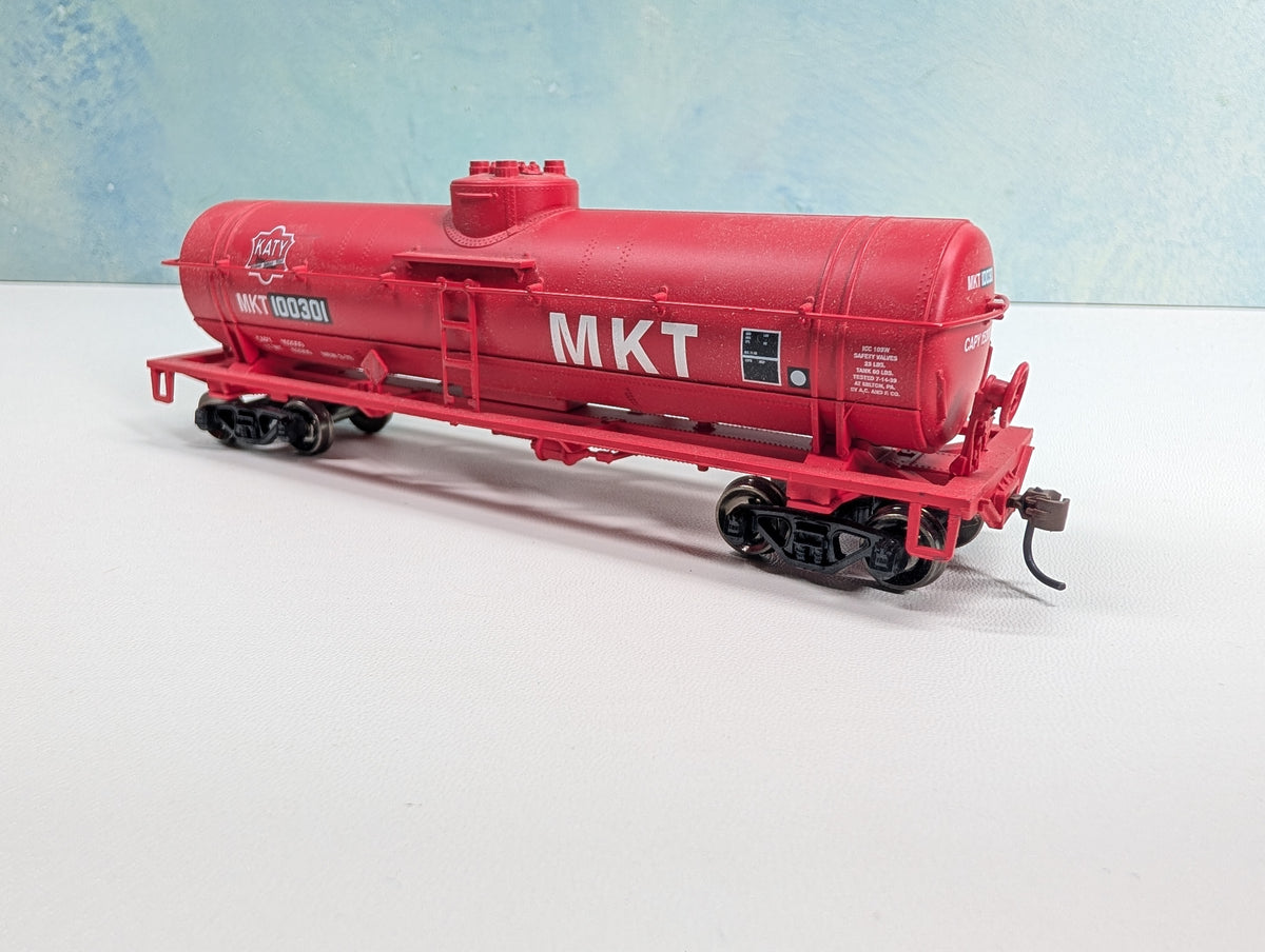 USED Athearn 7302 HO Scale Single Dome Tank Car MKT #100301 Metal Wheels