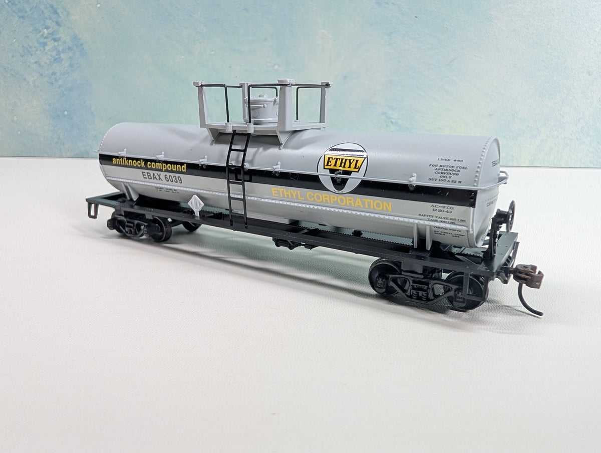 USED Athearn 7275 HO Scale Chemical Tank Car Ethyl Corporation EBAX #6039 Metal Wheels