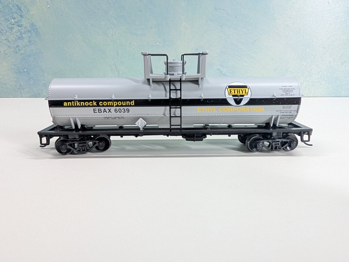 USED Athearn 7275 HO Scale Chemical Tank Car Ethyl Corporation EBAX #6039 Metal Wheels