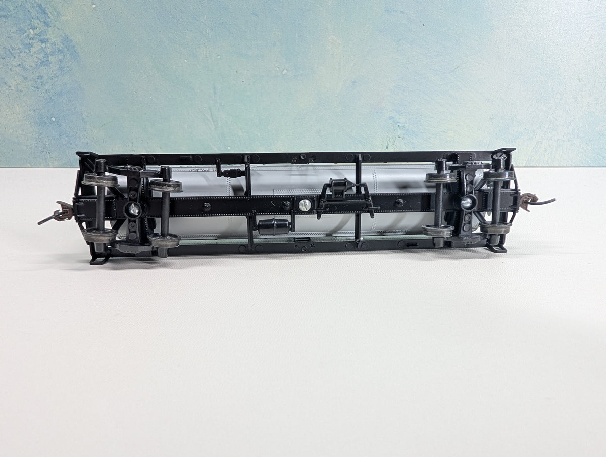 USED Athearn 7275 HO Scale Chemical Tank Car Ethyl Corporation EBAX #6039 Metal Wheels