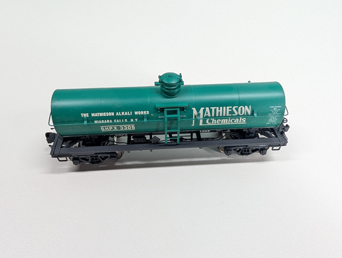 USED TRIX HO Scale 6k Gal Tank Car Mathieson Chemicals SHPX #3305 Metal Wheels