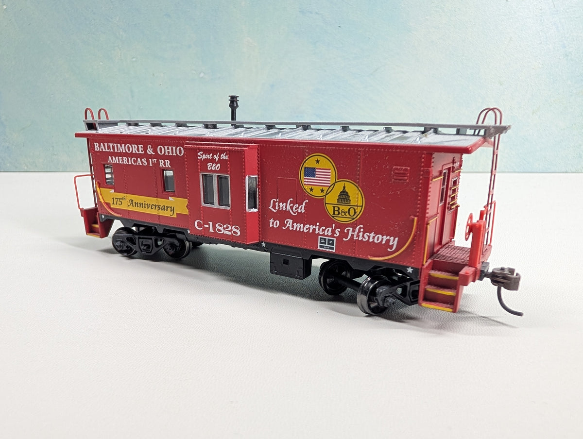USED Athearn HO Scale Bay Window Caboose Baltimore and Ohio #C-1828 Metal Wheels, 175th Anniversary