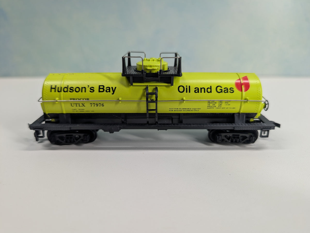 USED IHC HO Scale Rare Green Tank Car Hudson's Bay Oil and Gas UTLX #77976 Procor