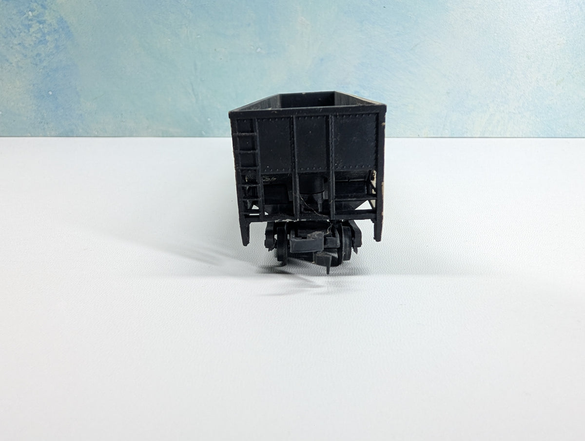 USED HO Scale Hopper Undecorated Gray and Black
