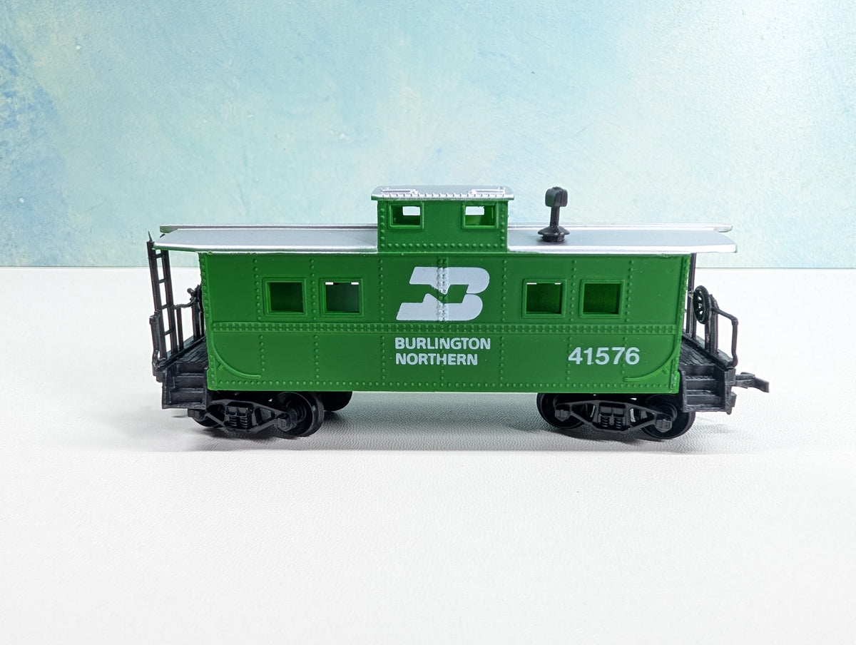 USED Life-Like HO Scale Caboose Burlington Northern #41576