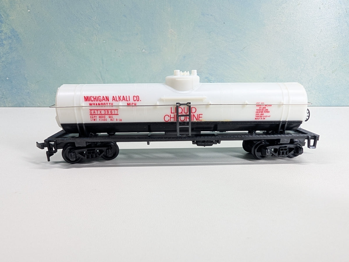 USED HO Scale Single Dome Tank Car Michigan Alkali Co GATX #39617