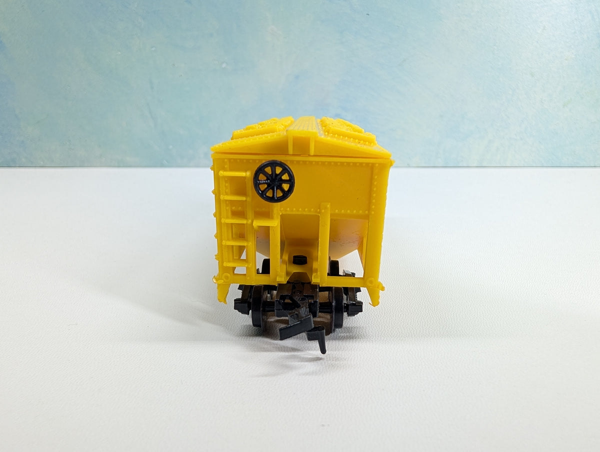 USED HO Scale 2 Bay Covered Hopper Chessie System B&O #629822
