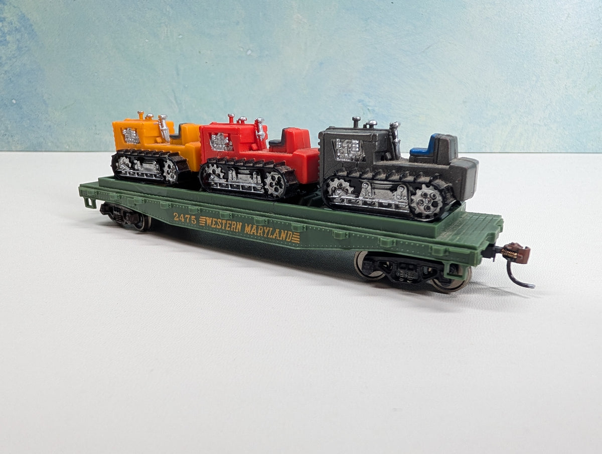 USED Mantua HO Scale Flat Car w/ Tractor Loads Western Maryland #2475