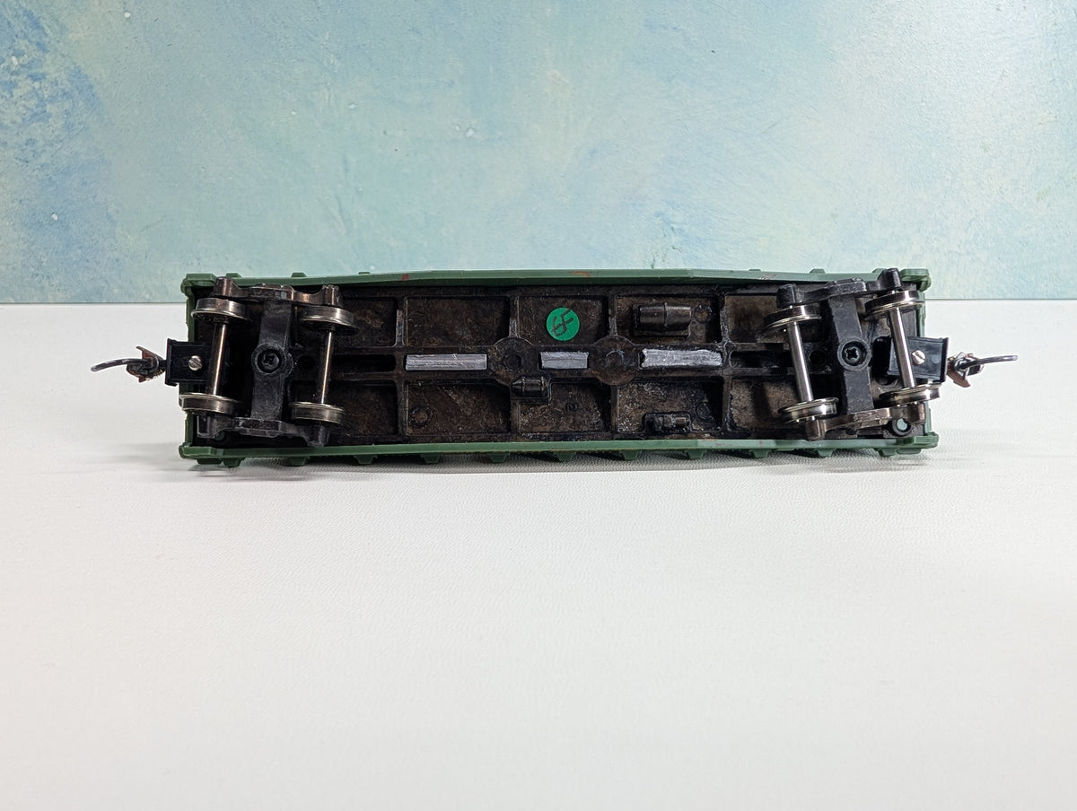 USED Mantua HO Scale Flat Car w/ Tractor Loads Western Maryland #2475