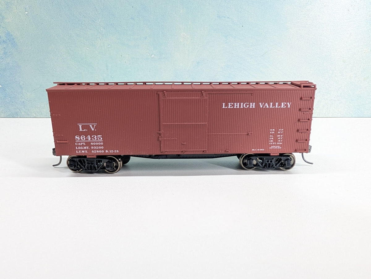 USED Accurail HO Scale 36' Double Sheathed Box Car Lehigh Valley LV #86435 Metal Wheels