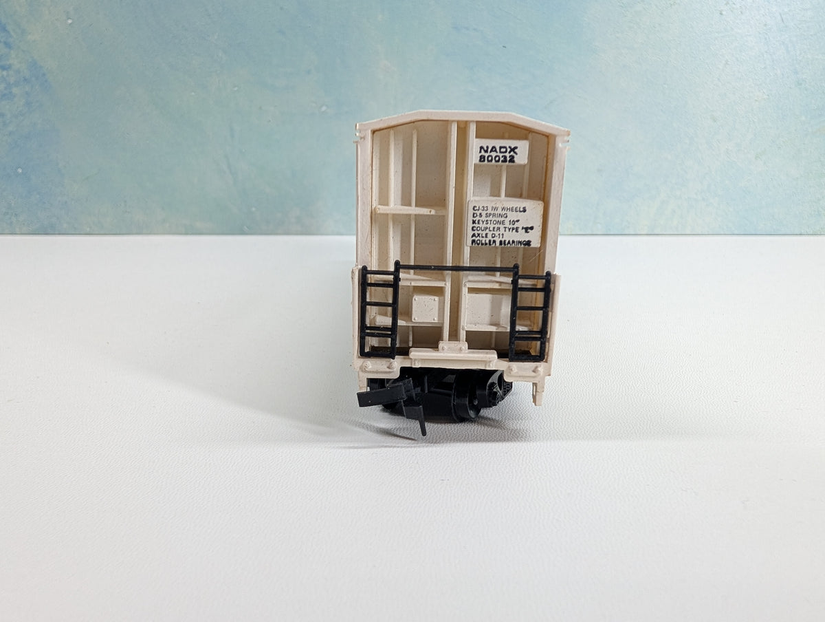 USED HO Scale 54' Thrall Door Box Car Lignum NADX #80032