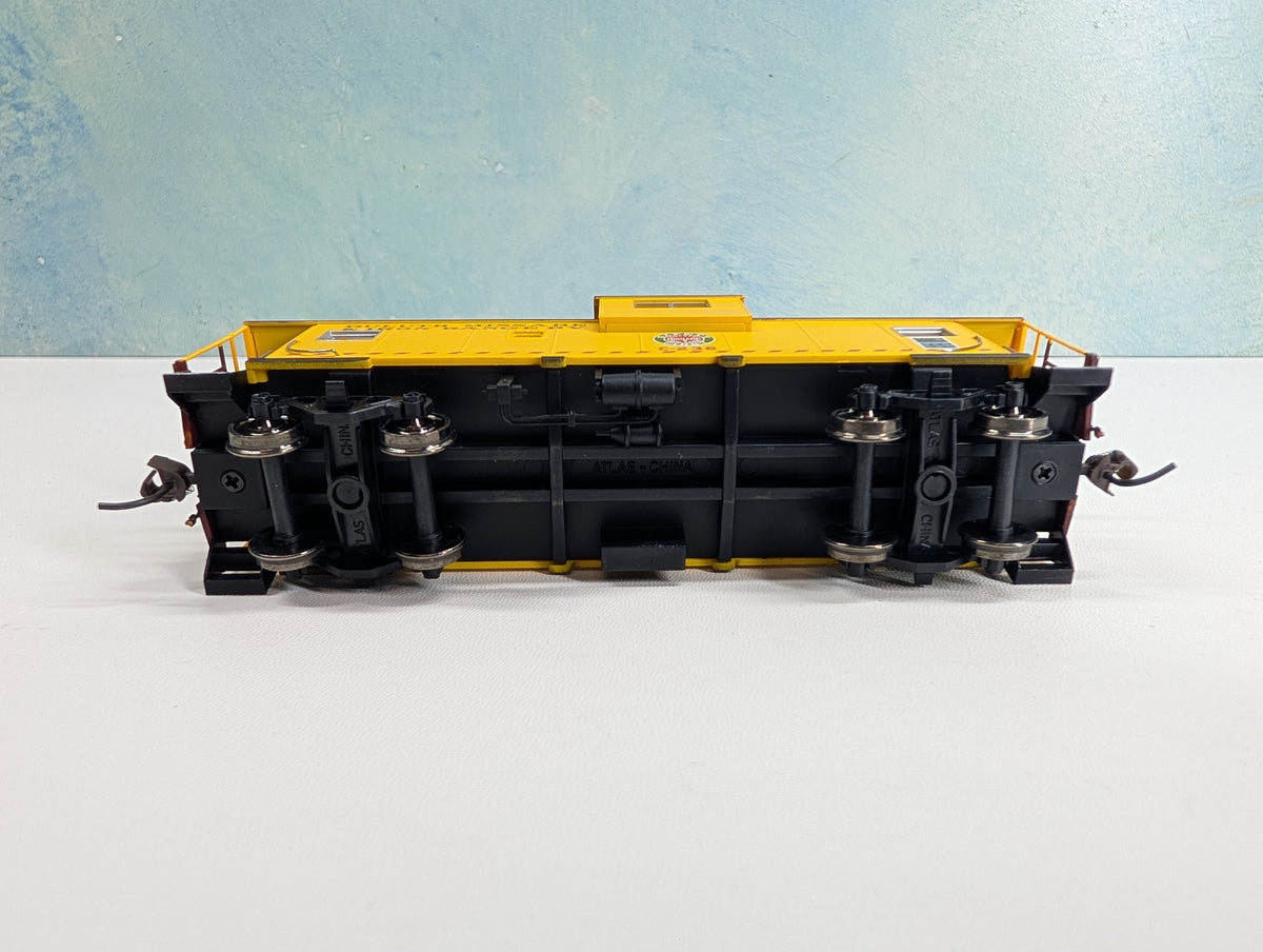 USED Atlas HO Scale Extended Vision Caboose Duluth, Missabe and Iron Range #C-236 Metal Wheels