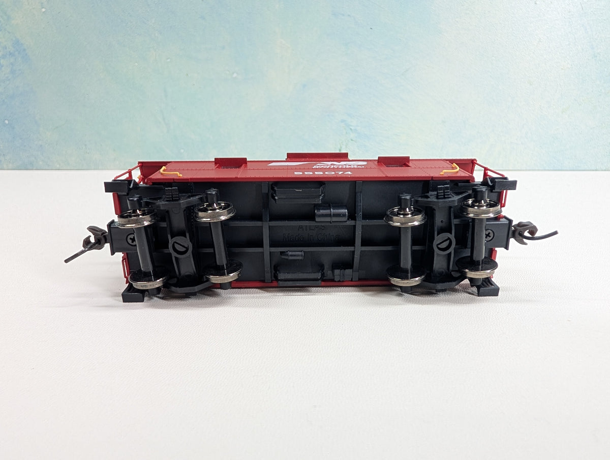 USED Atlas HO Scale Caboose Norfolk Southern NS #555074 Metal Wheels