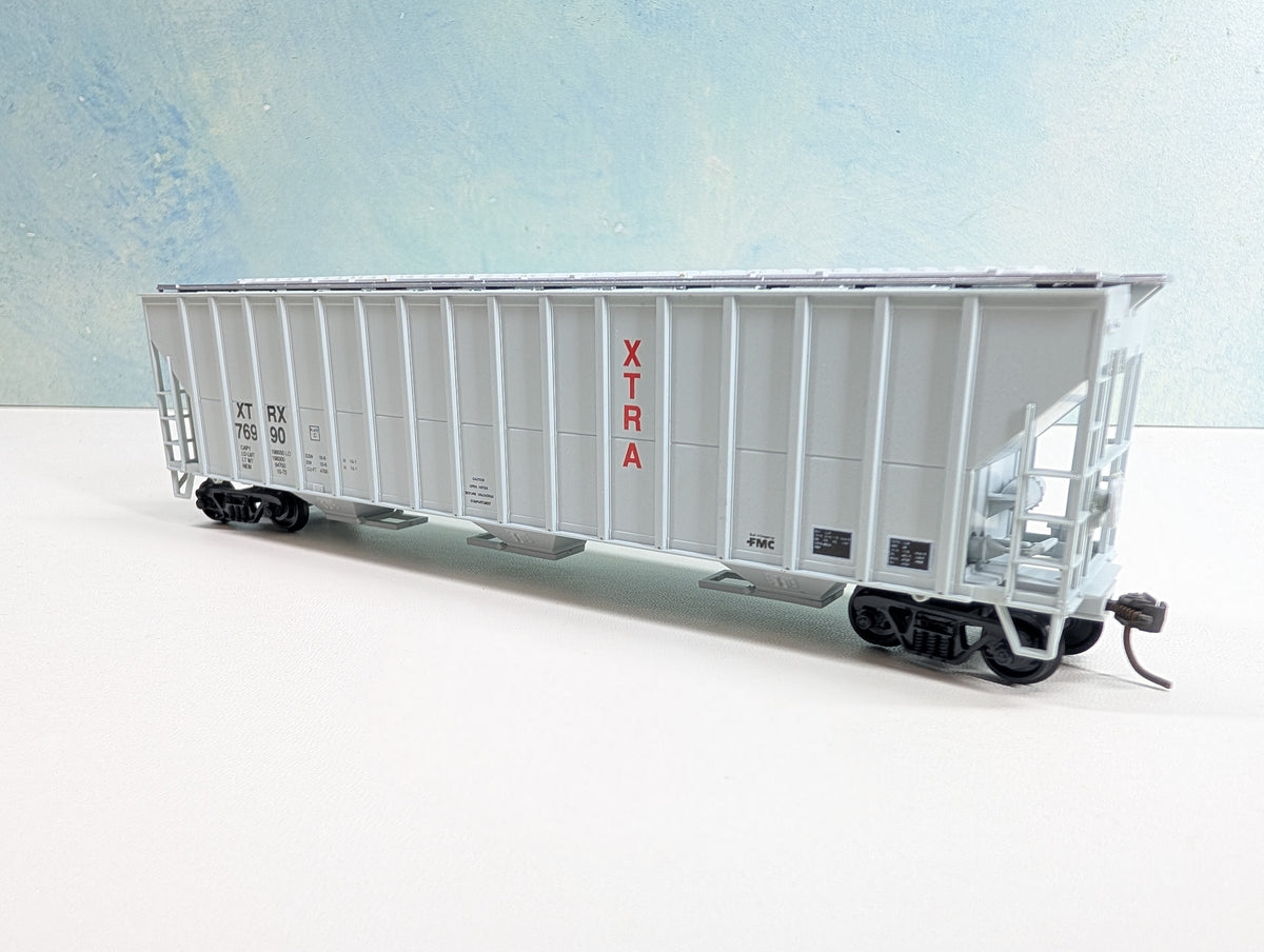 USED Roundhouse HO Scale FMC 4700 cu.ft. 54' 3-Bay Covered Hopper Xtra TXRX #76990