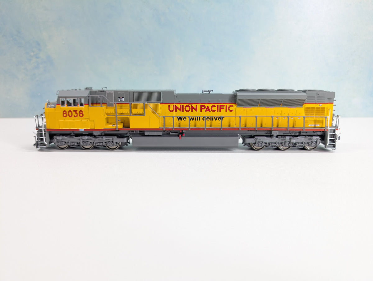 USED Kato HO Scale EMD SD90/43MAC Diesel Locomotive Union Pacific #8038 Runs Great DC