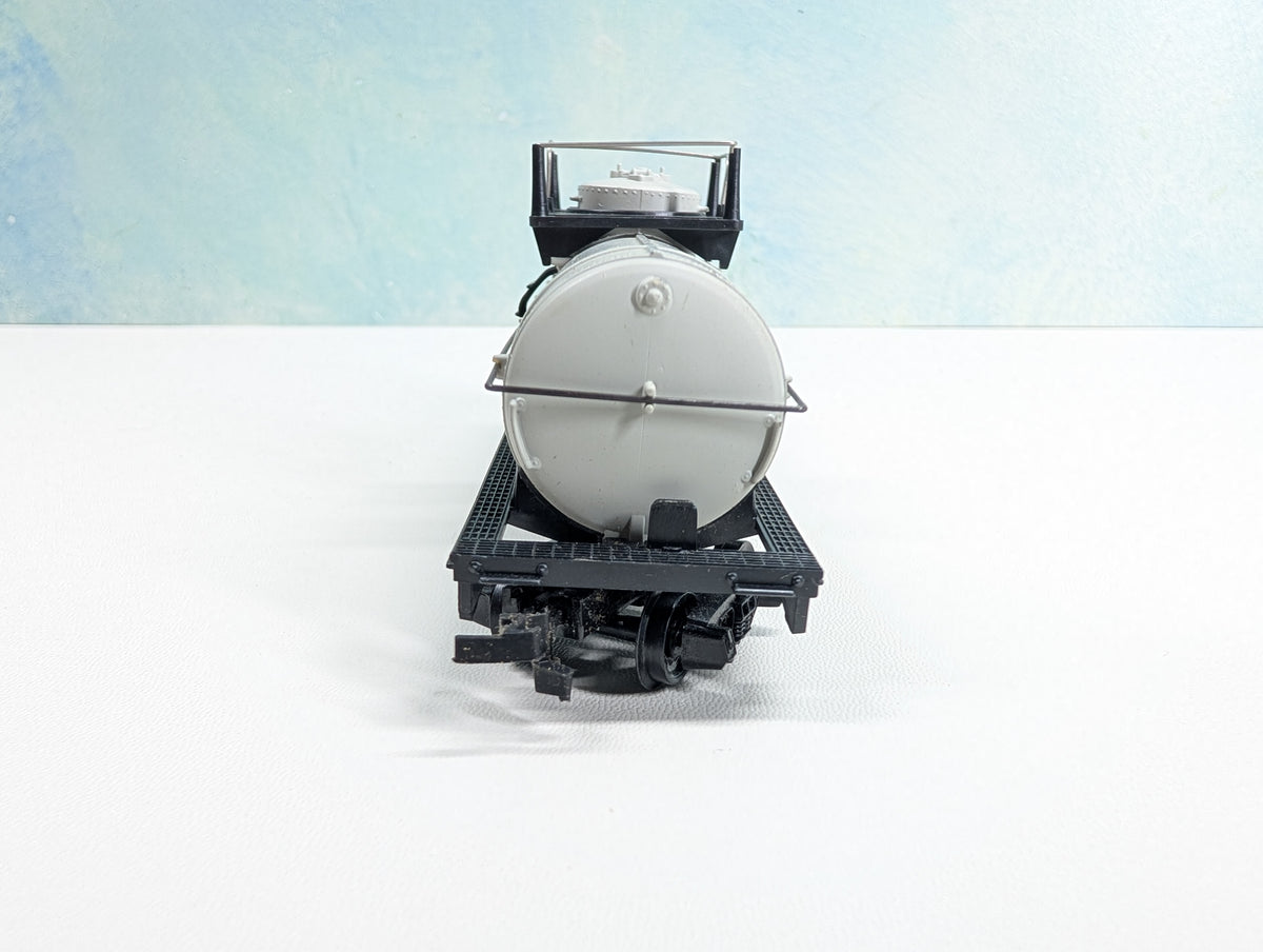 USED Tyco HO Scale Tank Car Diamond Chemicals #74425