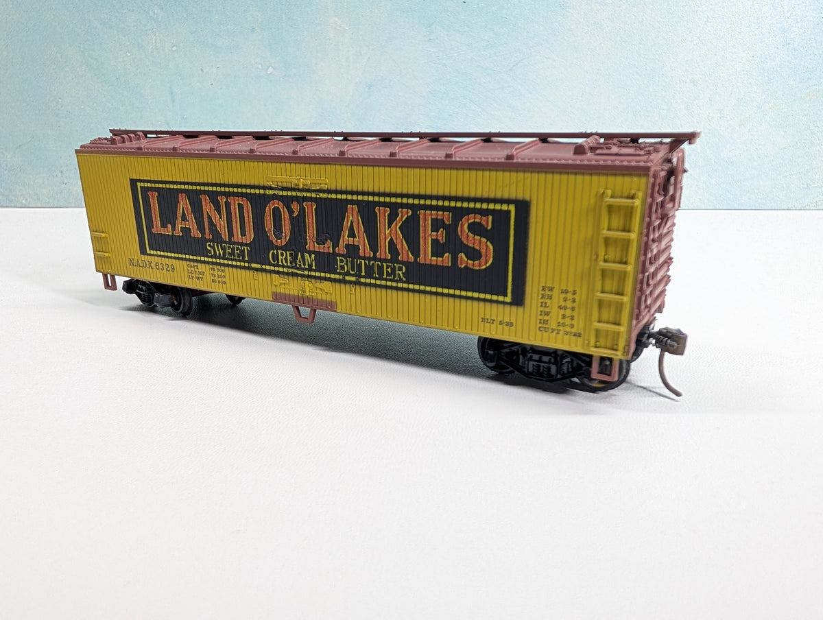 USED TRAIN MINIATURE HO Scale Billboard Reefer Land O'Lakes NADX #6329 Sweet Cream Butter
