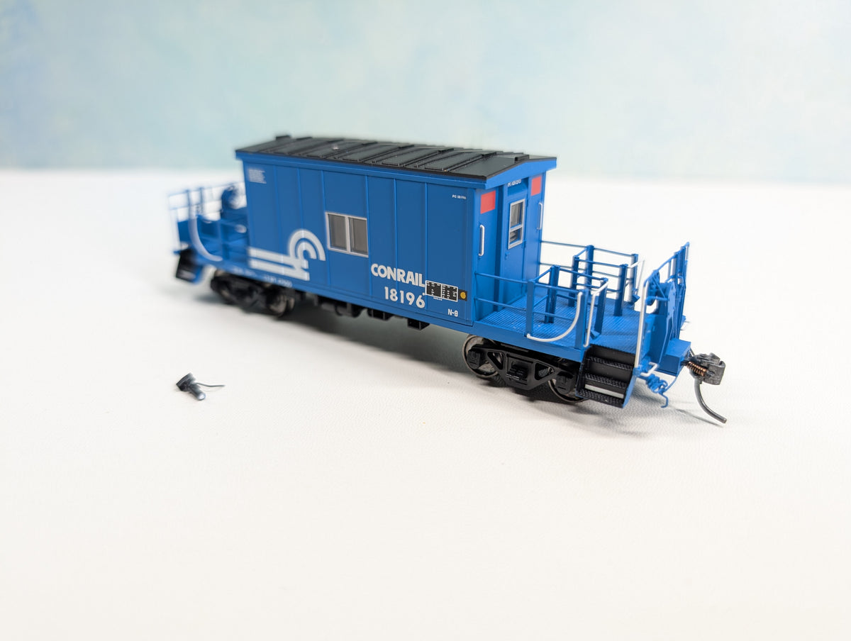 USED Bluford Shops HO Scale Transfer Caboose Conrail CR #18196 Metal Wheels