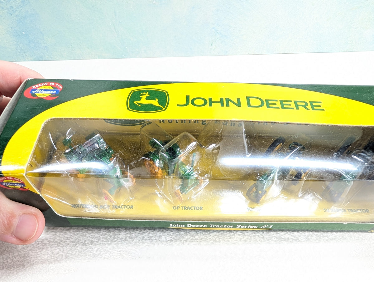 Athearn HO Scale John Deere Tractor Series #1 (4 pcs)