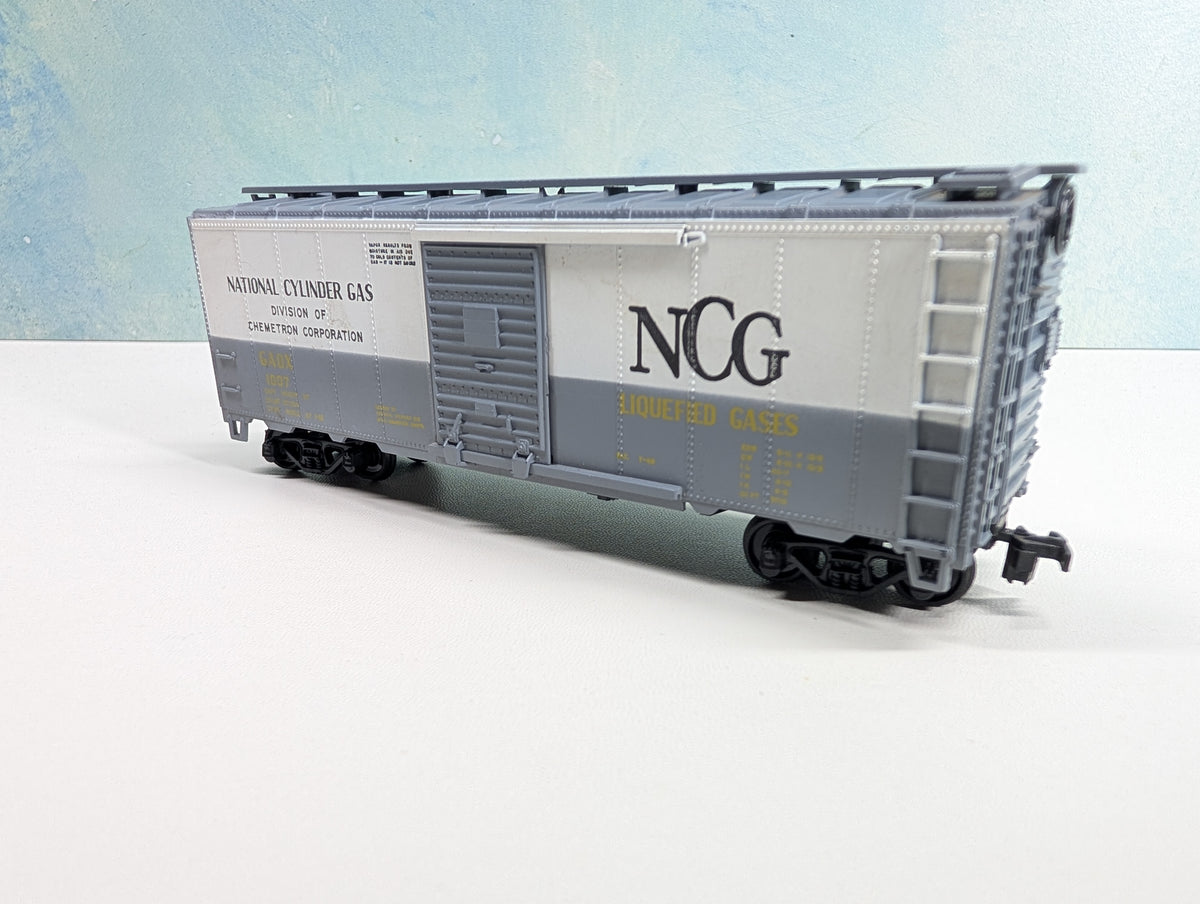USED Athearn HO Scale 40' Box Car National Cylinder Gas GAOX #1007