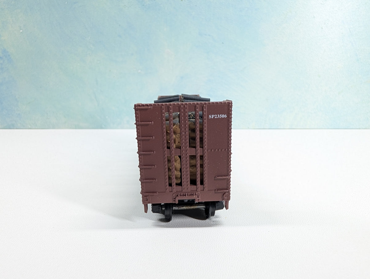 USED Athearn HO Scale Bulkhead Car w/ Load Southern Pacific SP #23506