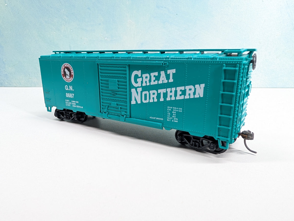 USED Athearn HO Scale 40' Box Car Great Northern GN #8687 Bev-Bel