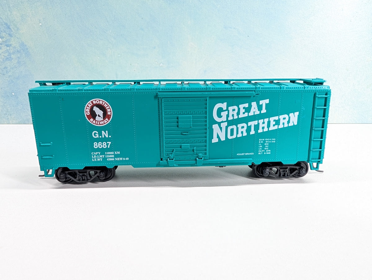 USED Athearn HO Scale 40' Box Car Great Northern GN #8687 Bev-Bel