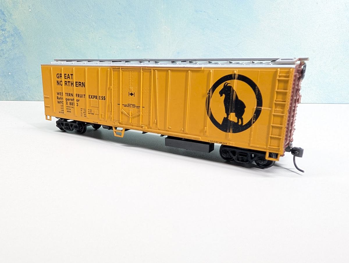 USED Athearn HO Scale 50' Mechanical Reefer Great Northern WFCX #8813