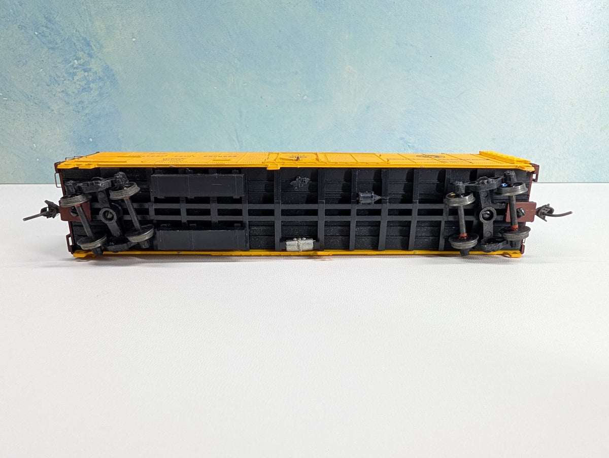 USED Athearn HO Scale 50' Mechanical Reefer Western Fruit Express WFCX #8100