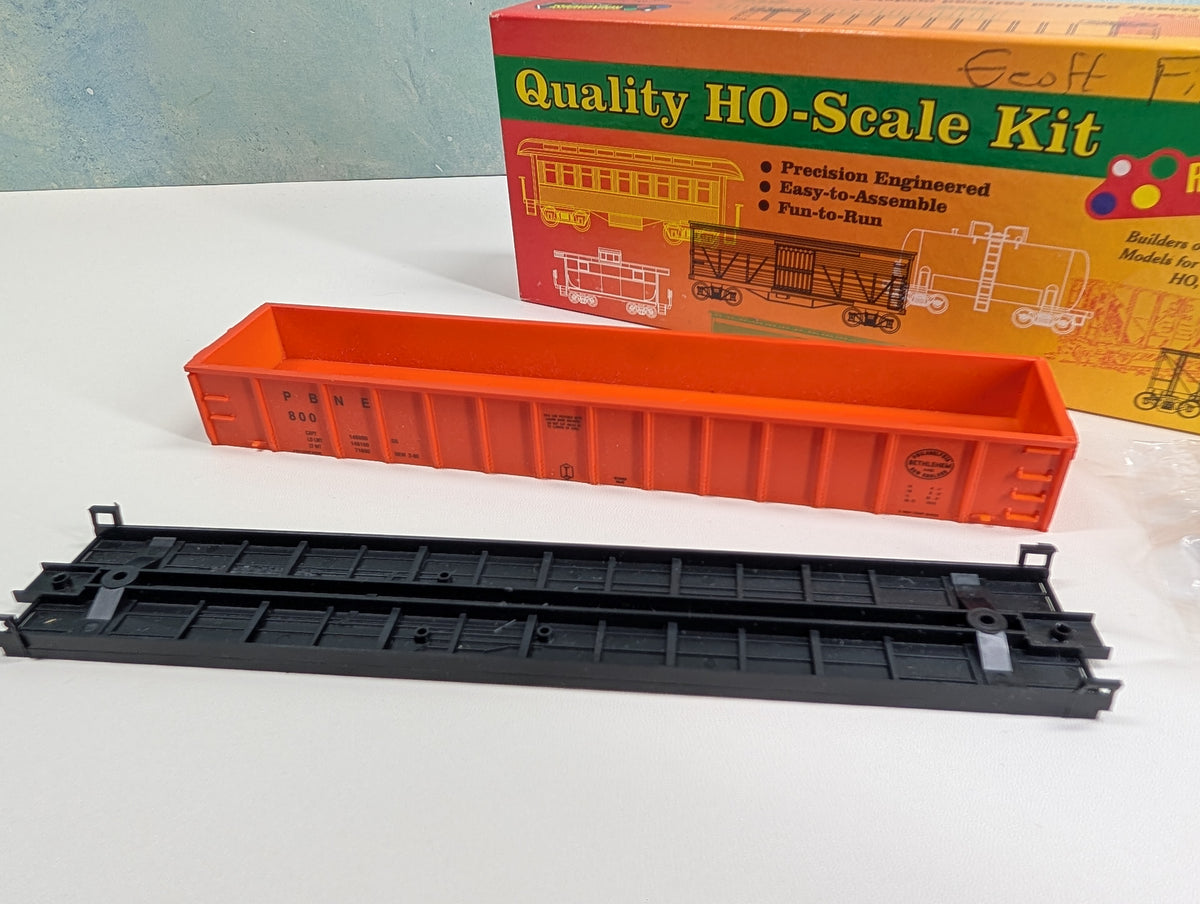 USED Roundhouse HO Scale 50' Mill Gondola Philadelphia, Bethlehem and New England PBNE #800 KIT