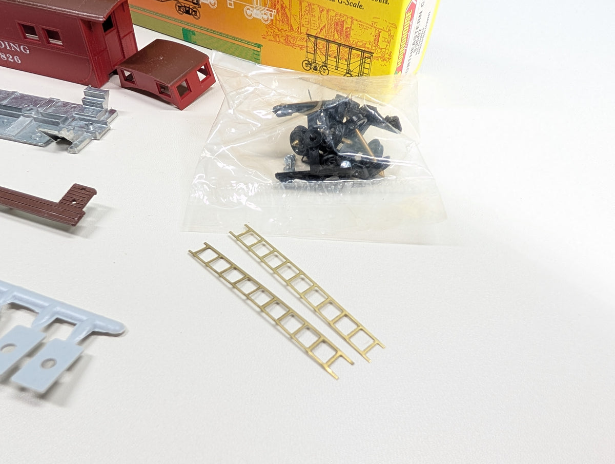 USED Roundhouse HO Scale Northeastern Caboose Reading 92826 KIT